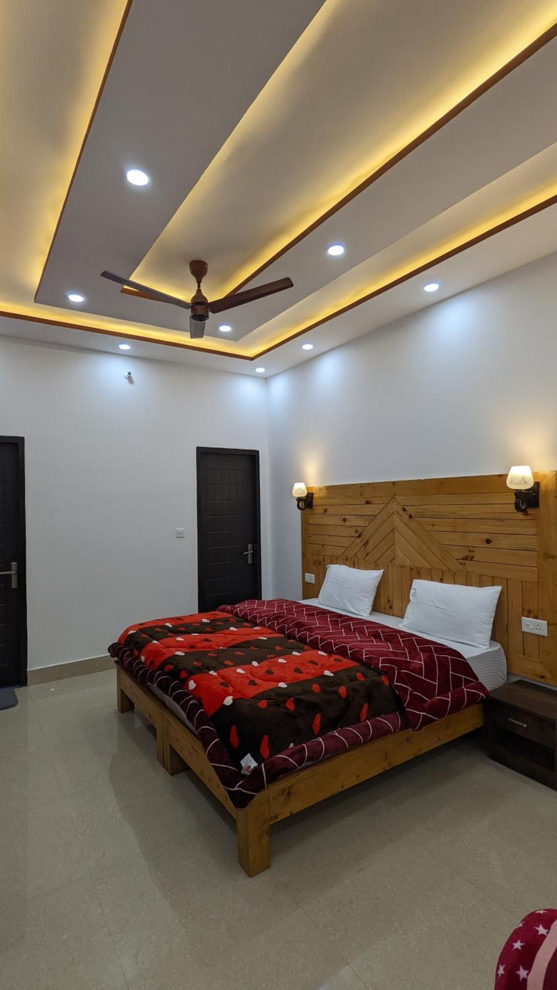 Hotel Himalayan Foxhole Chakrata Room photo