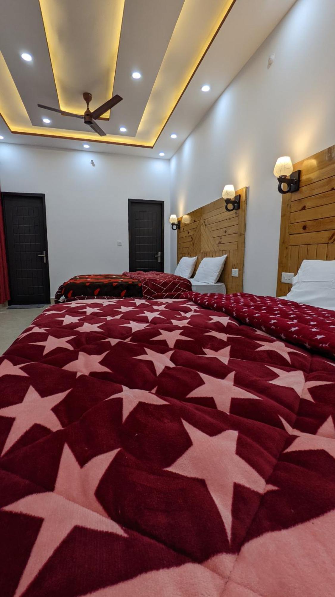 Hotel Himalayan Foxhole Chakrata Room photo